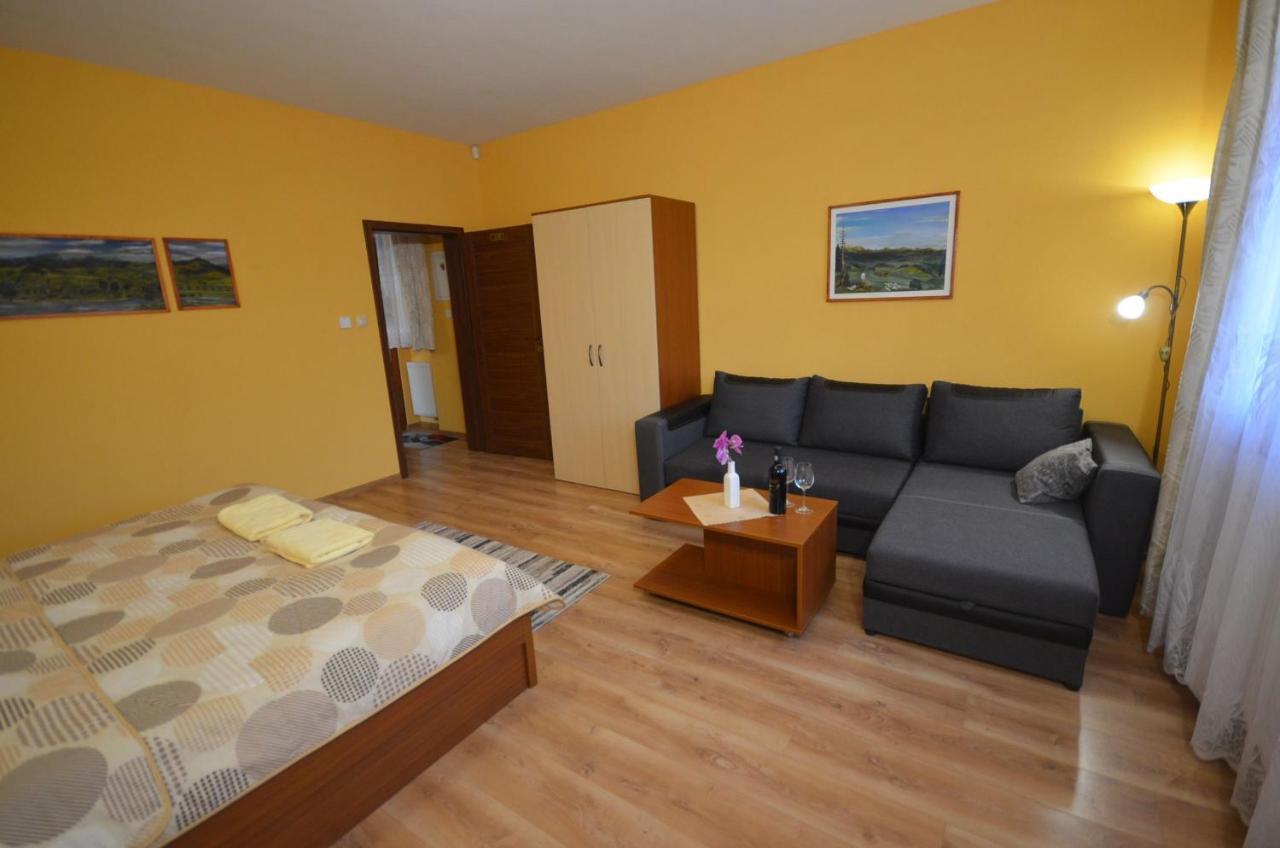 Apartmány Best I. Bešeňová Esterno foto