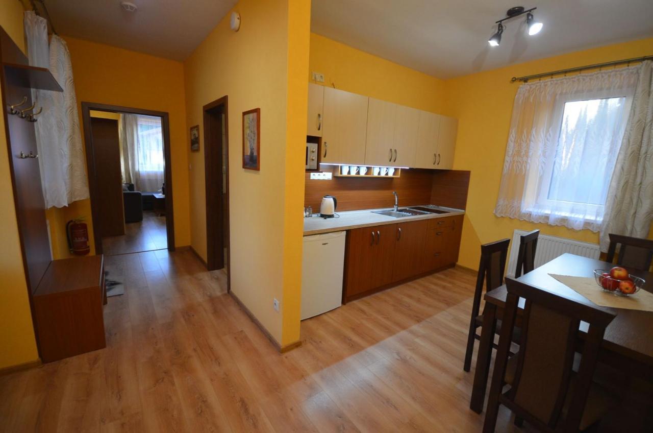 Apartmány Best I. Bešeňová Esterno foto