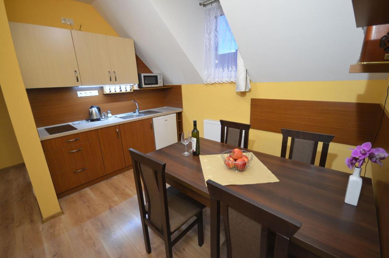 Apartmány Best I. Bešeňová Esterno foto