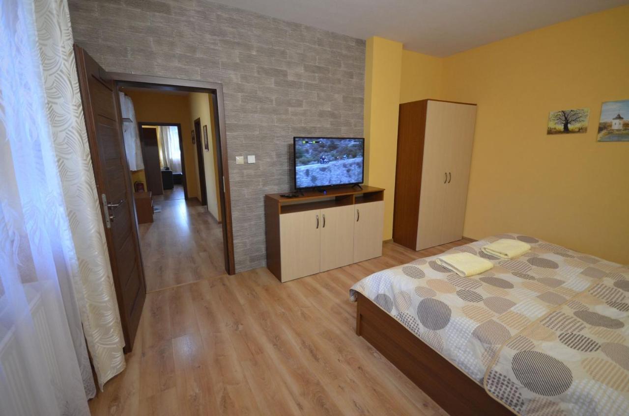 Apartmány Best I. Bešeňová Esterno foto