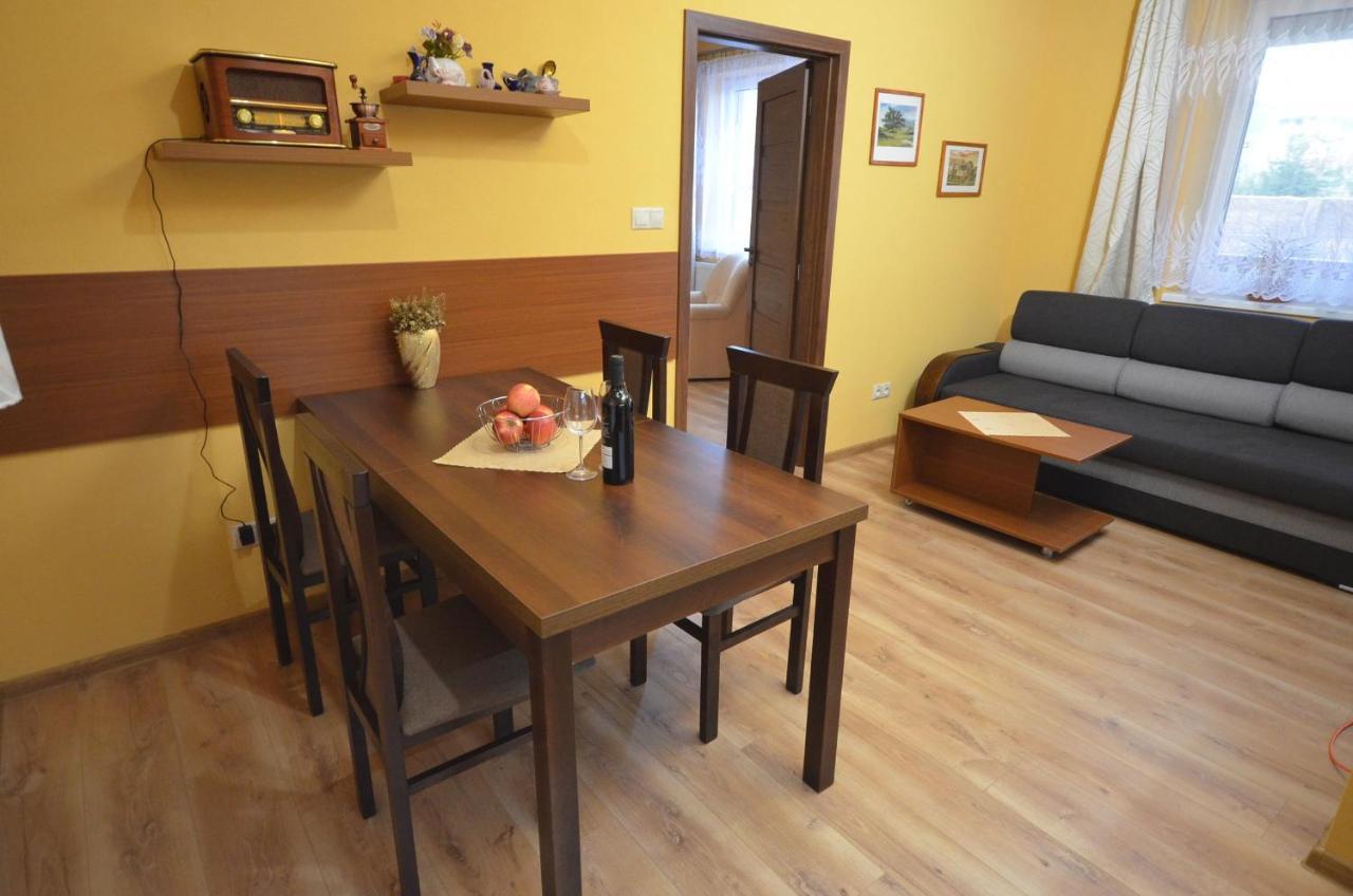 Apartmány Best I. Bešeňová Esterno foto